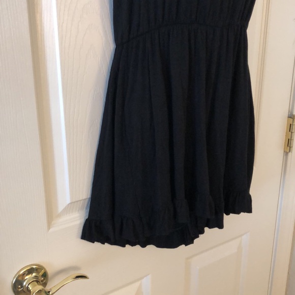 Black Flutter Sleeve Romper - Picture 6 of 15